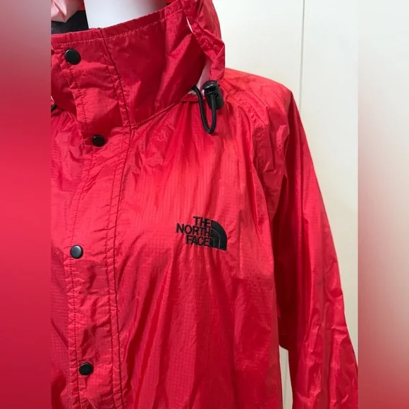 The North Face Men’s  Vibrant Red Ski Jacket Waterproof - Picture 3 of 13